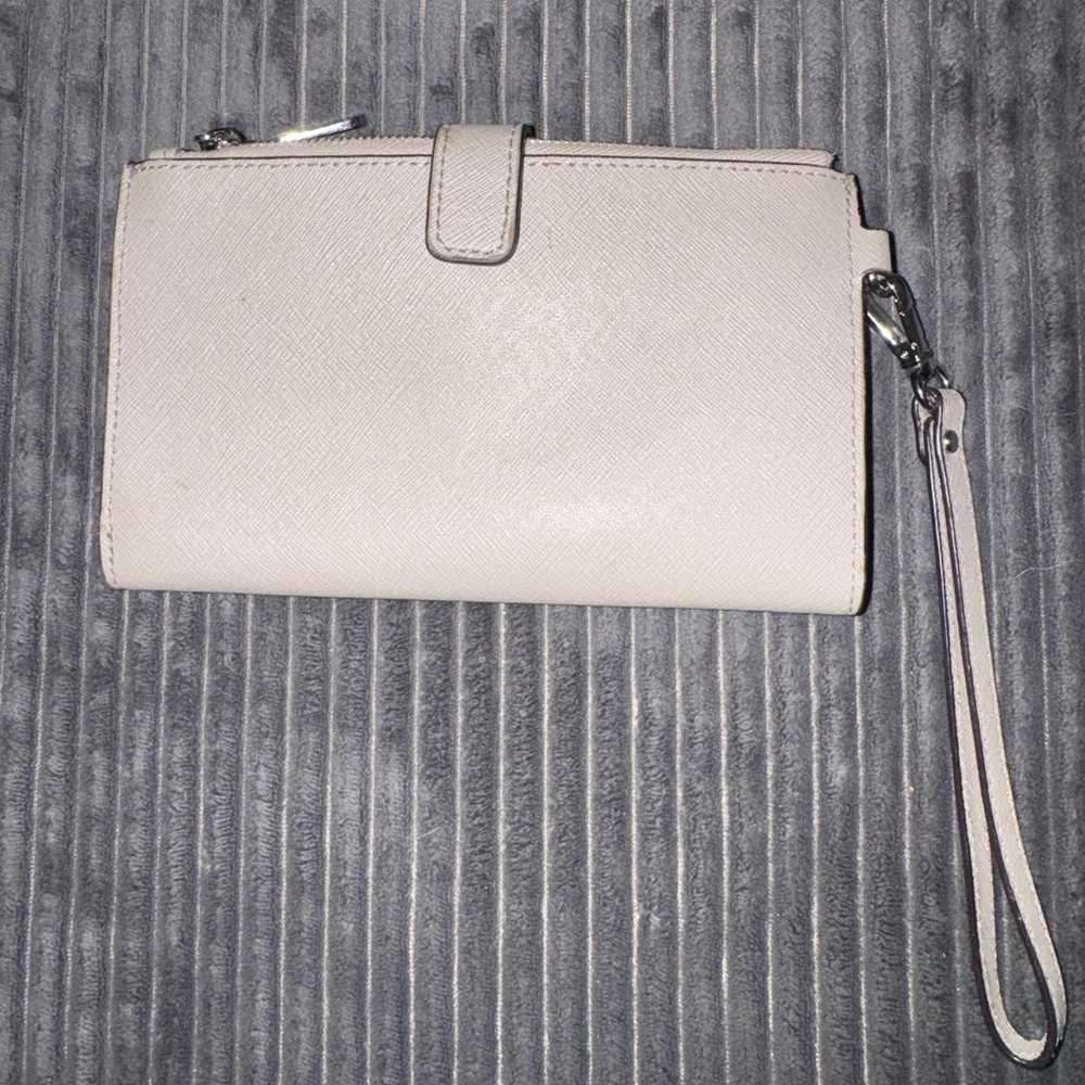 Michael Kors Pale Grey Leather Wristlet Wallet - Picture 3 of 6